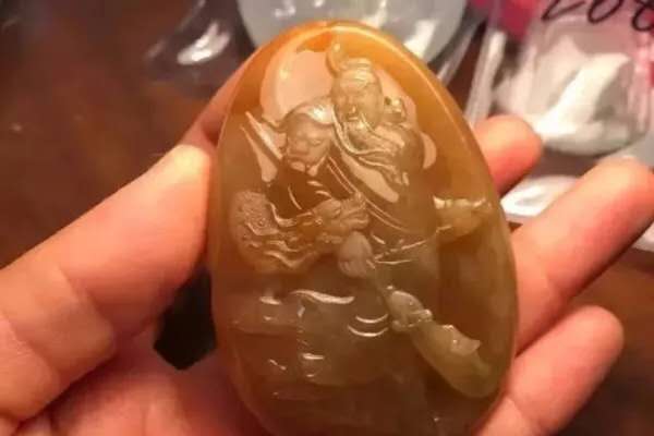 梧越珠宝-天然翡翠A货大师精雕黄翡武财神关公挂件成品